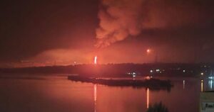 Дрони атакували російський НПЗ у Саратові на відстані 450 км від українського кордону