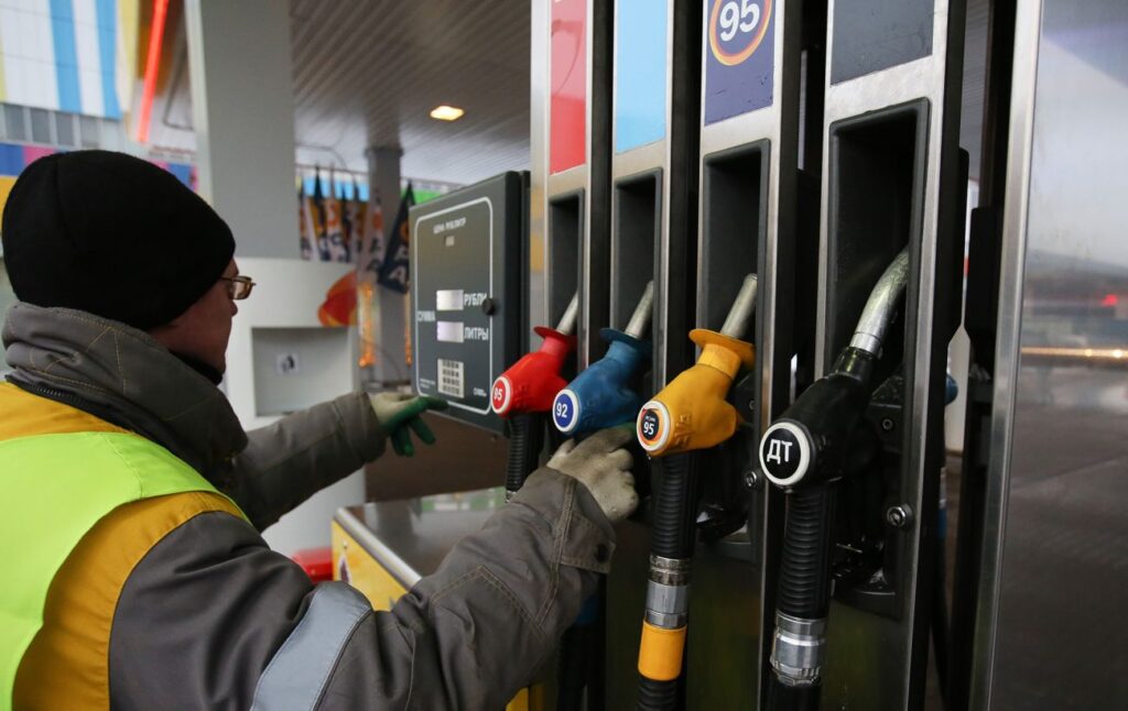 Паливна криза в Криму: втрати Росії від атак на НПЗ