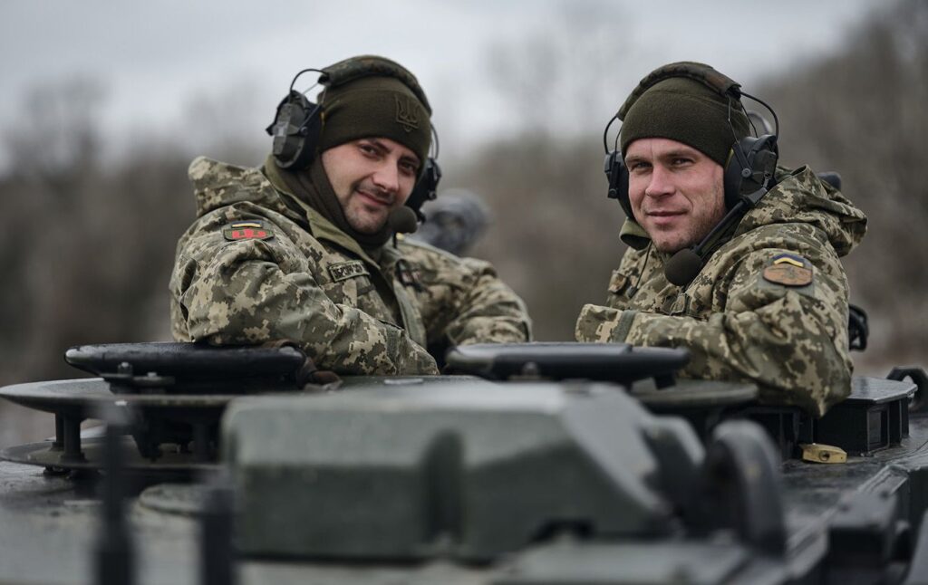 За добу на фронті знищено 18 російських артсистем та 870 солдатів противника
