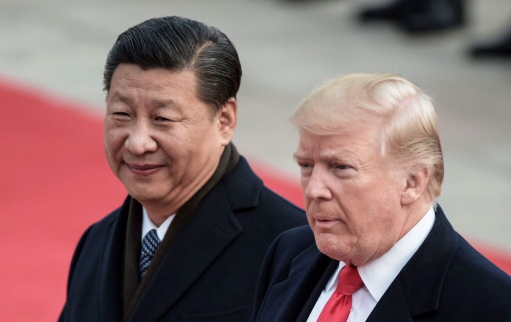 Трамп і Сі Цзіньпін вперше зустрілися з 2019 року: деталі та вплив на Україну