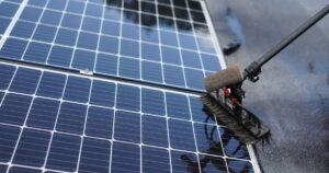 Сонячні панелі: як за 15 хвилин заощадити тисячі доларів і користуватися ними роками