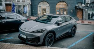 В Україні визначили найпопулярніші автомобілі: перевага кросоверів та електромобілів