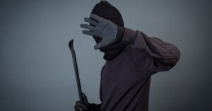 У Києві обговорюють маніяка, який нападає на жінок вночі, поліція розслідує інциденти