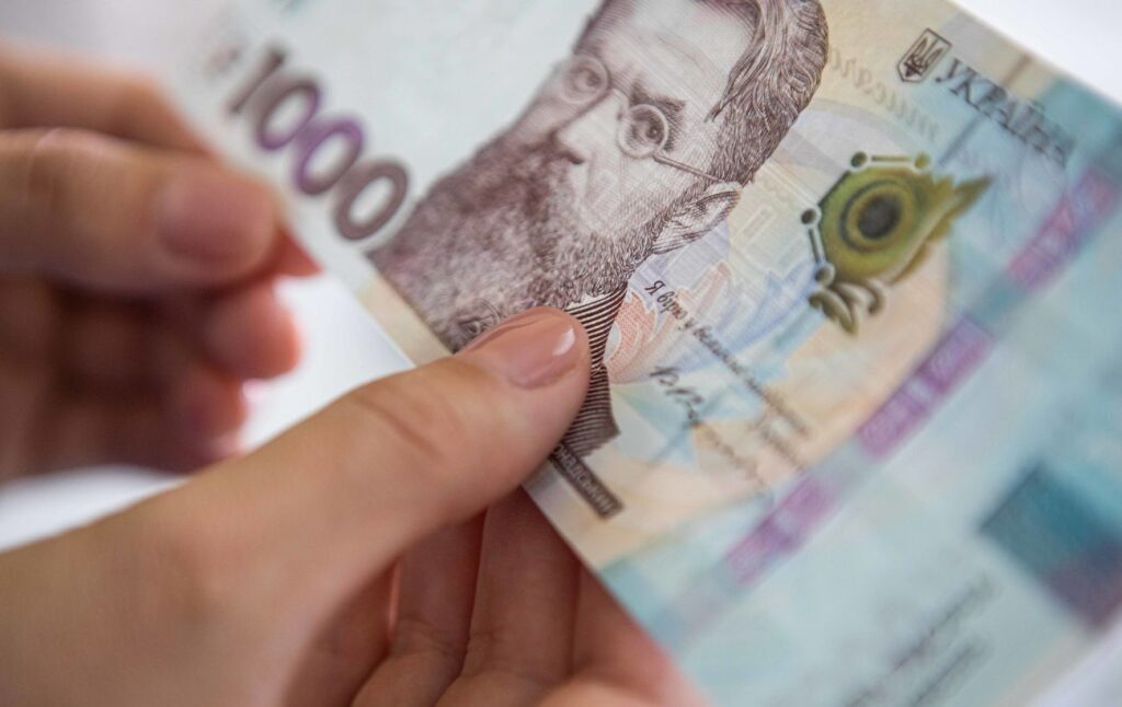 Зарплати українців суттєво збільшилися: де найбільші ставки у 2025 році