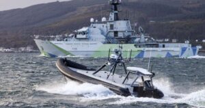 Вражаючі результати: Британія протестувала морські дрони у форматі 'вовчої зграї'