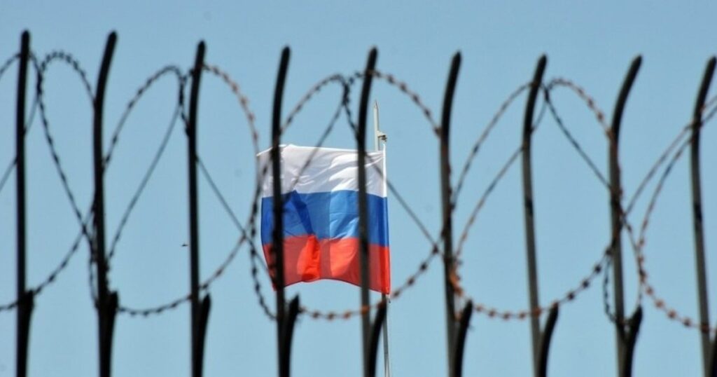 В соціальних мережах з'явилась інформація про дрон з російським прапором над Києвом, поліція вважає відео неправдивим
