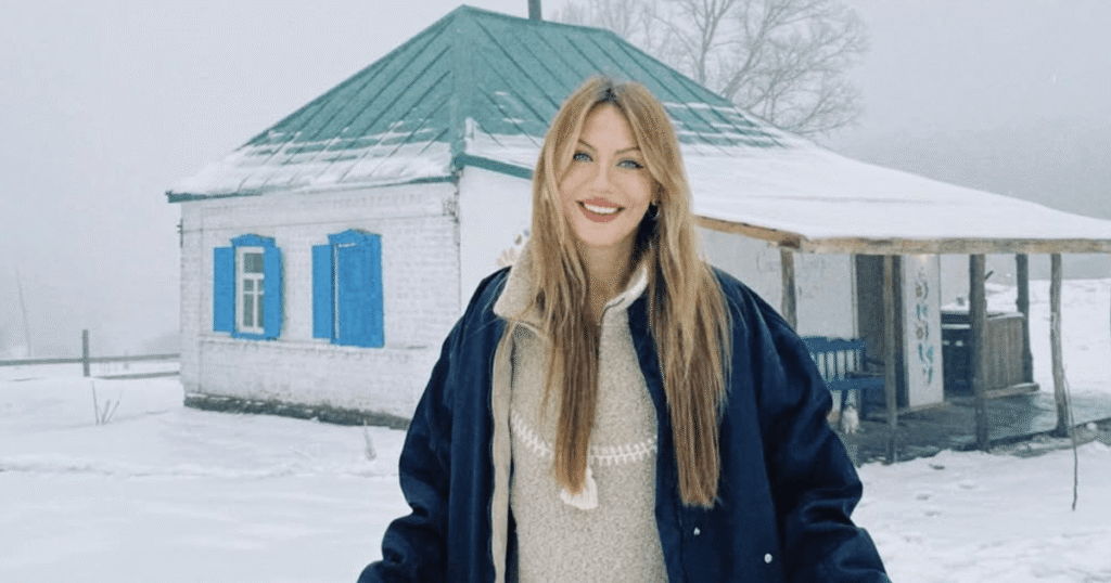 Леся Нікітюк ділилася світлинами з прогулянки з 5-місячним сином Оскаром