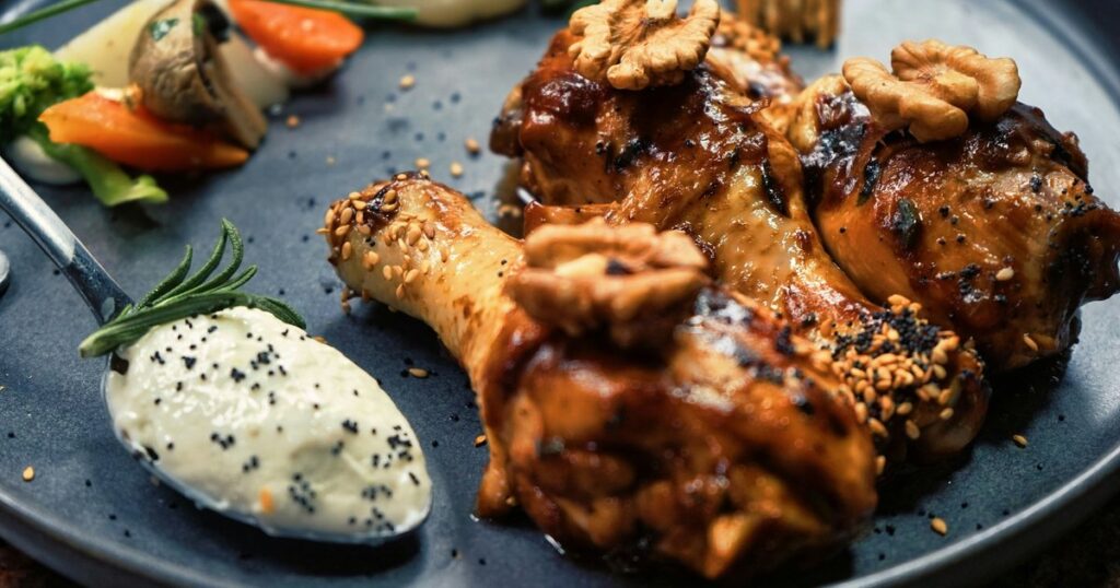 Приготування смачної курки: зірковий шеф-кухар розкрив простий секрет соковитого м'яса