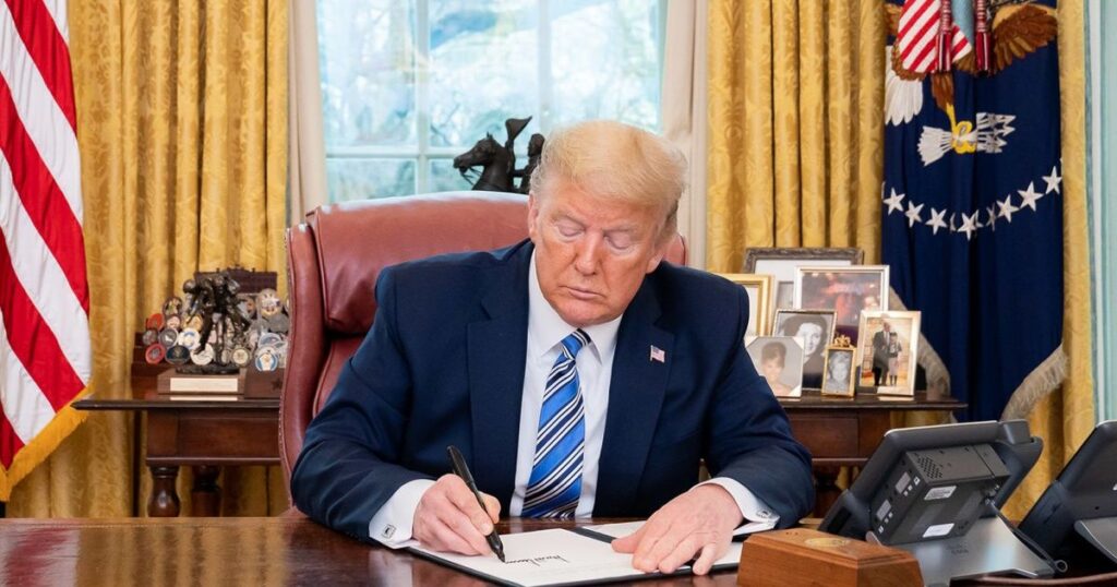 Мирний план Трампа" опинився у кризі: The Atlantic розкрив подробиці переговорів