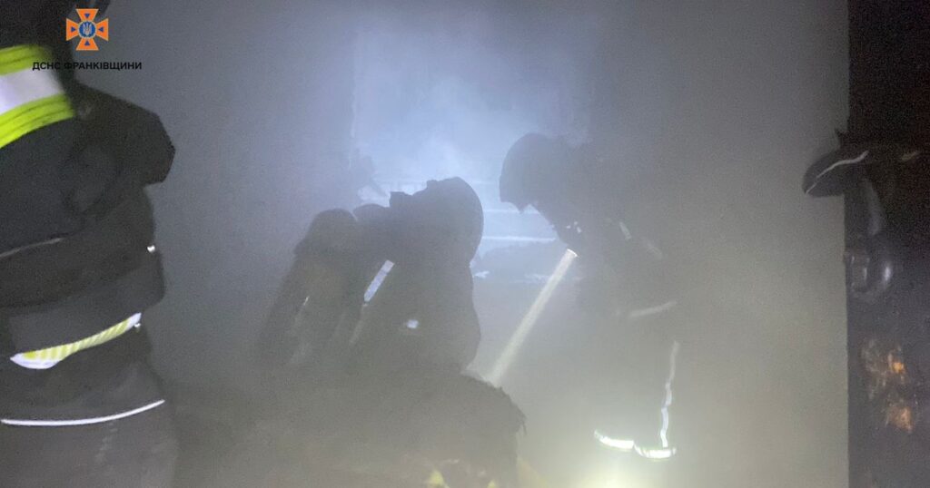 В Івано-Франківську в багатоповерхівці стався вибух: перші деталі