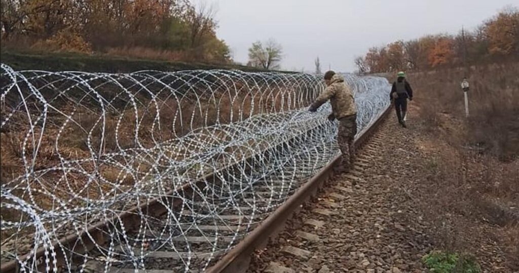 Удари КАБ та рої дронів: новий підхід України до зміцнення фронтової лінії