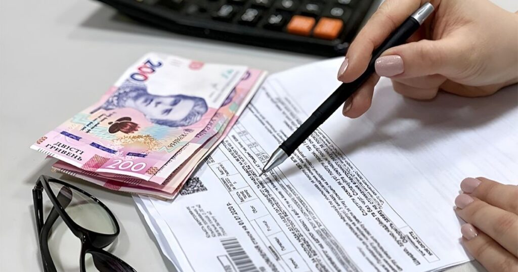 В Україні зростають борги за комунальні послуги: 71-річна пенсіонерка побила антирекорд