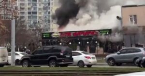У Києві стався вибух, ресторан охоплений вогнем, усі деталі