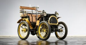 Французькі ікони: 100 найкращих Renault усіх часів виставлено на аукціон