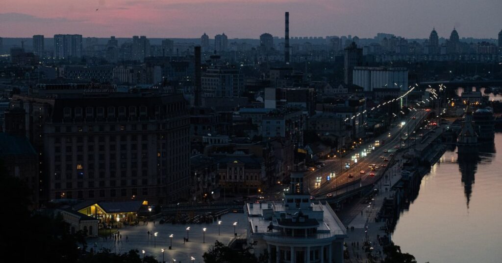 Нова інформація щодо відключень в Києві: відповіді ДТЕК на основні запитання
