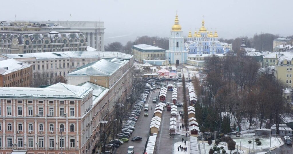 Комунальників Києва зобов'язали зливати воду: волонтерка роз'яснила, що це питання виживання