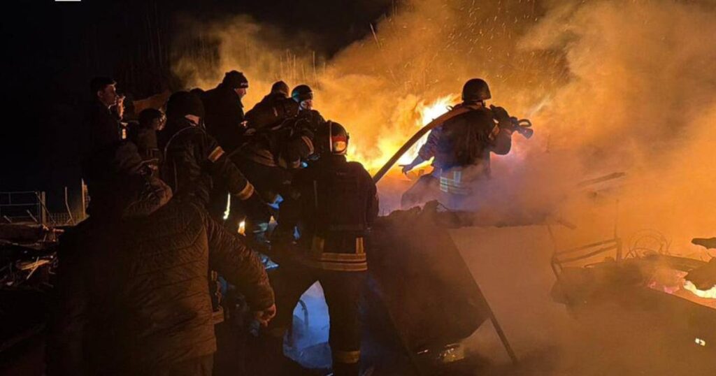 Росія навмисно вдарила по районним котельням, через що половина Києва залишилася без опалення
