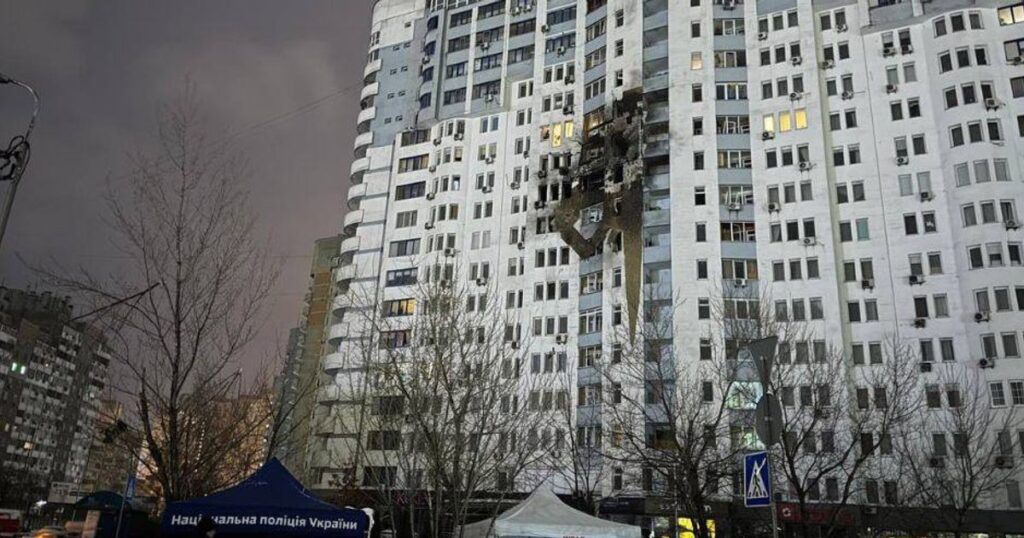 Київ без теплопостачання та води, критична інфраструктура Львівщини пошкоджена: результати обстрілу РФ