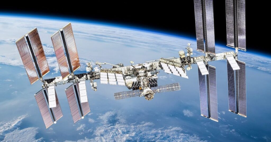NASA організує першу в історії медичну евакуацію екіпажу з МКС: деталі події