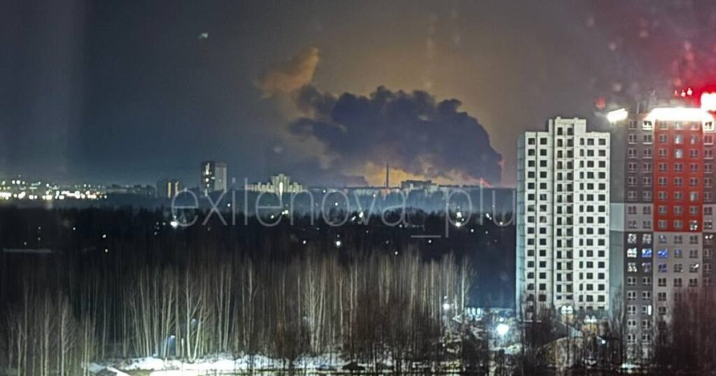Дрони влаштували напад на завод у Чапаєвську, ракета вразила НПЗ у Ярославлі