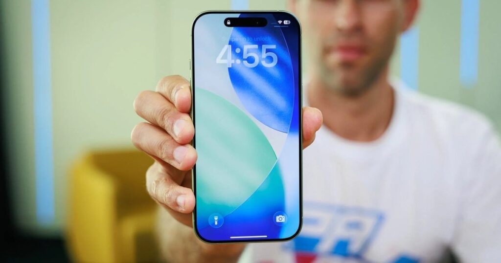 6-річний смартфон вразив у порівнянні з iPhone 17: які переваги має доступний iPhone 11