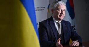 В Україні призначено спеціального посла з питань військових полонених та зниклих безвісти: його завдання