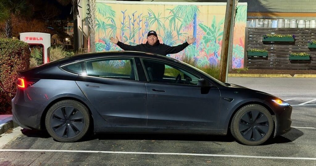 Електромобіль Tesla подолав маршрут від Тихого до Атлантичного океану на автопілоті