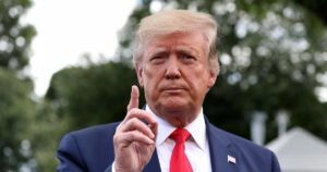 Трамп обговорив спортивні події з кур'єркою під час чаювання