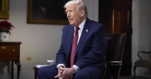 Трампу "трохи нудно" через війну в Ірані, він прагне "рухатись далі", — за інформацією ЗМІ