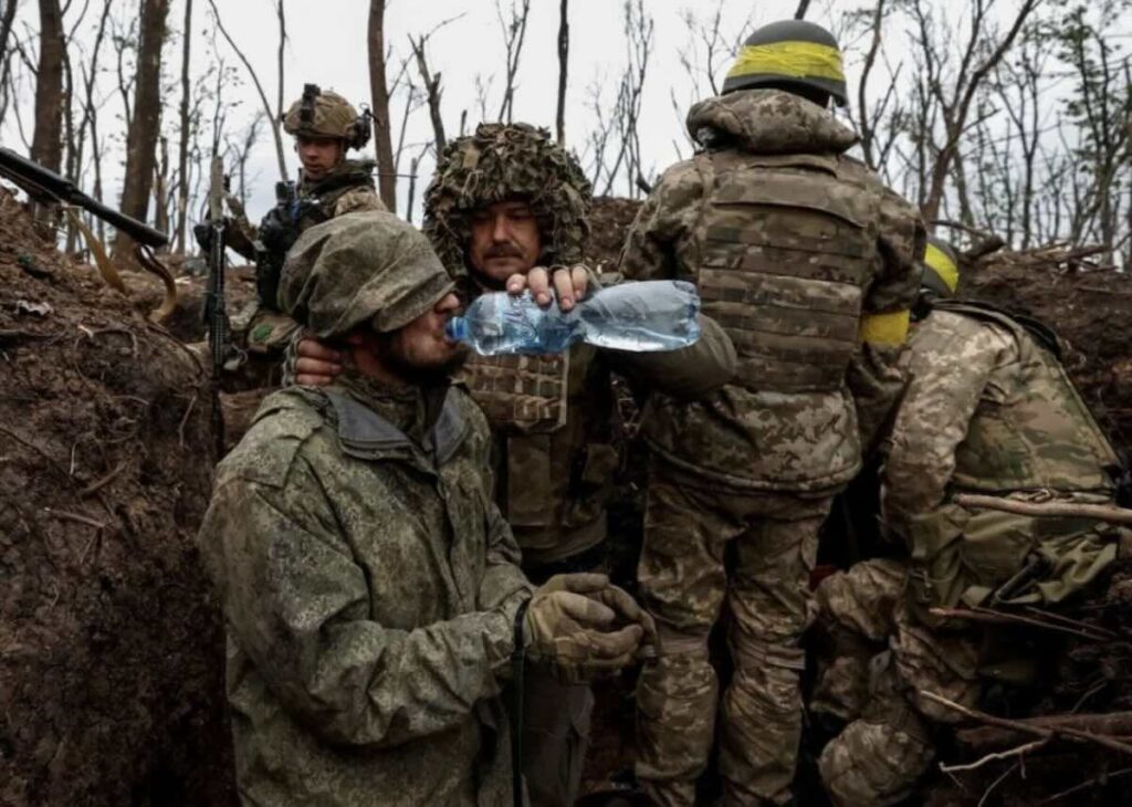 600 військових вижили лише 30