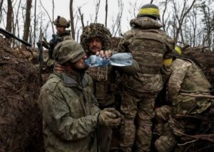 600 військових вижили лише 30